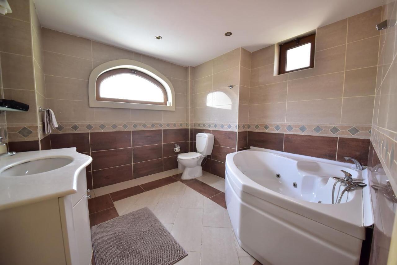 Villa Phoenix Фетие Екстериор снимка